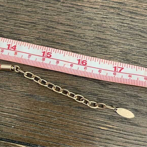 ST. THOMAS Gray Textured Oval‎ Medallion Bib Statement Necklace leather strand - Picture 5 of 6